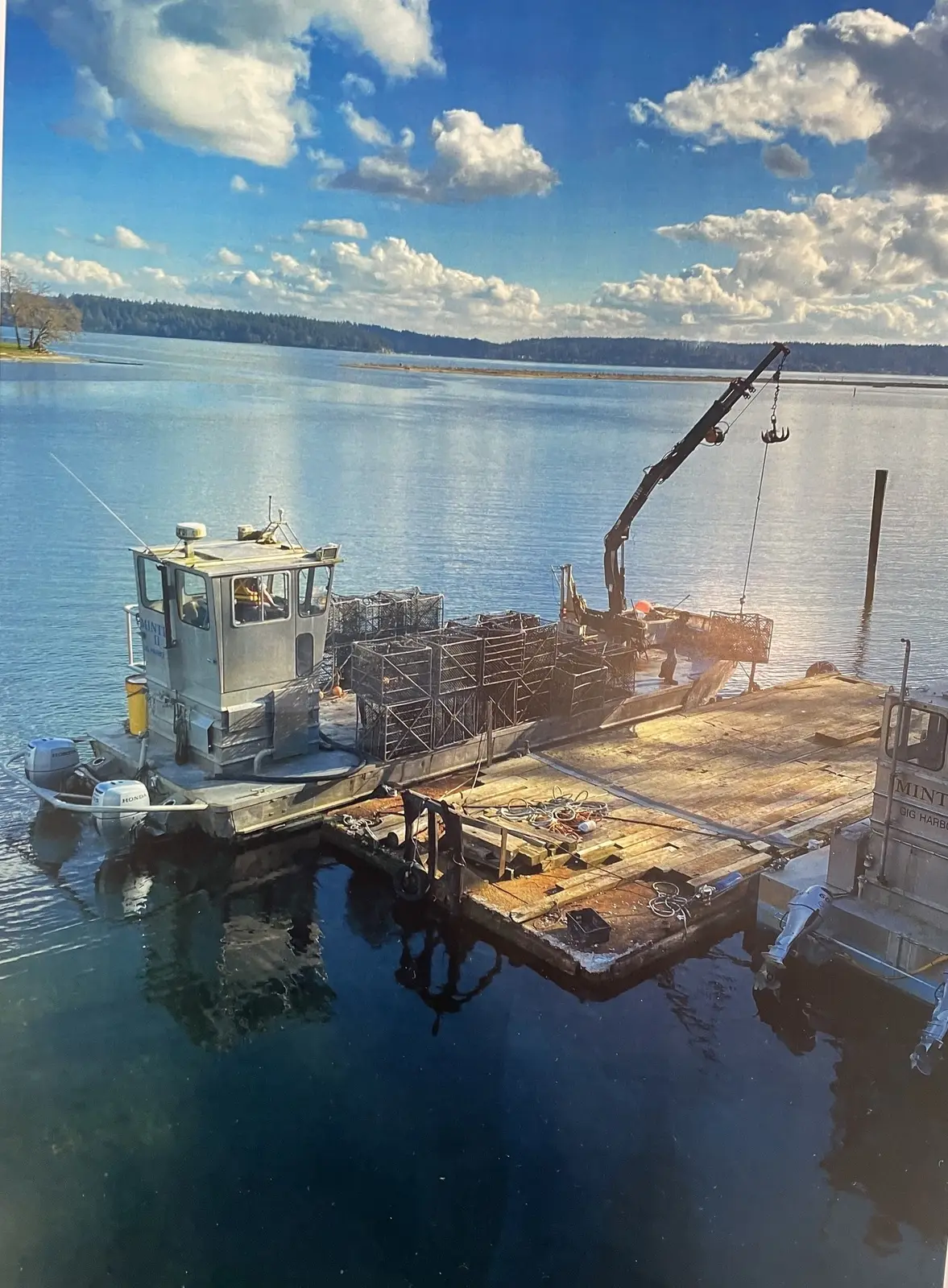 Loading the barge alongside