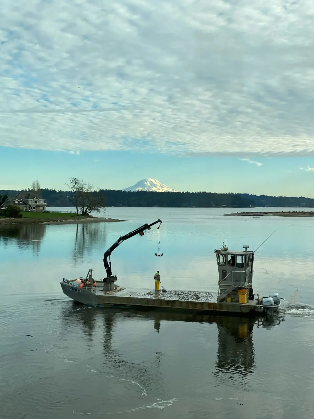 Mount Rainier from the middle of the bay